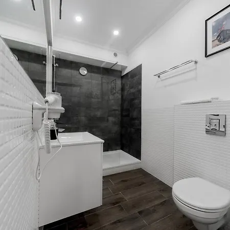 Hotel apartamentowy Feria